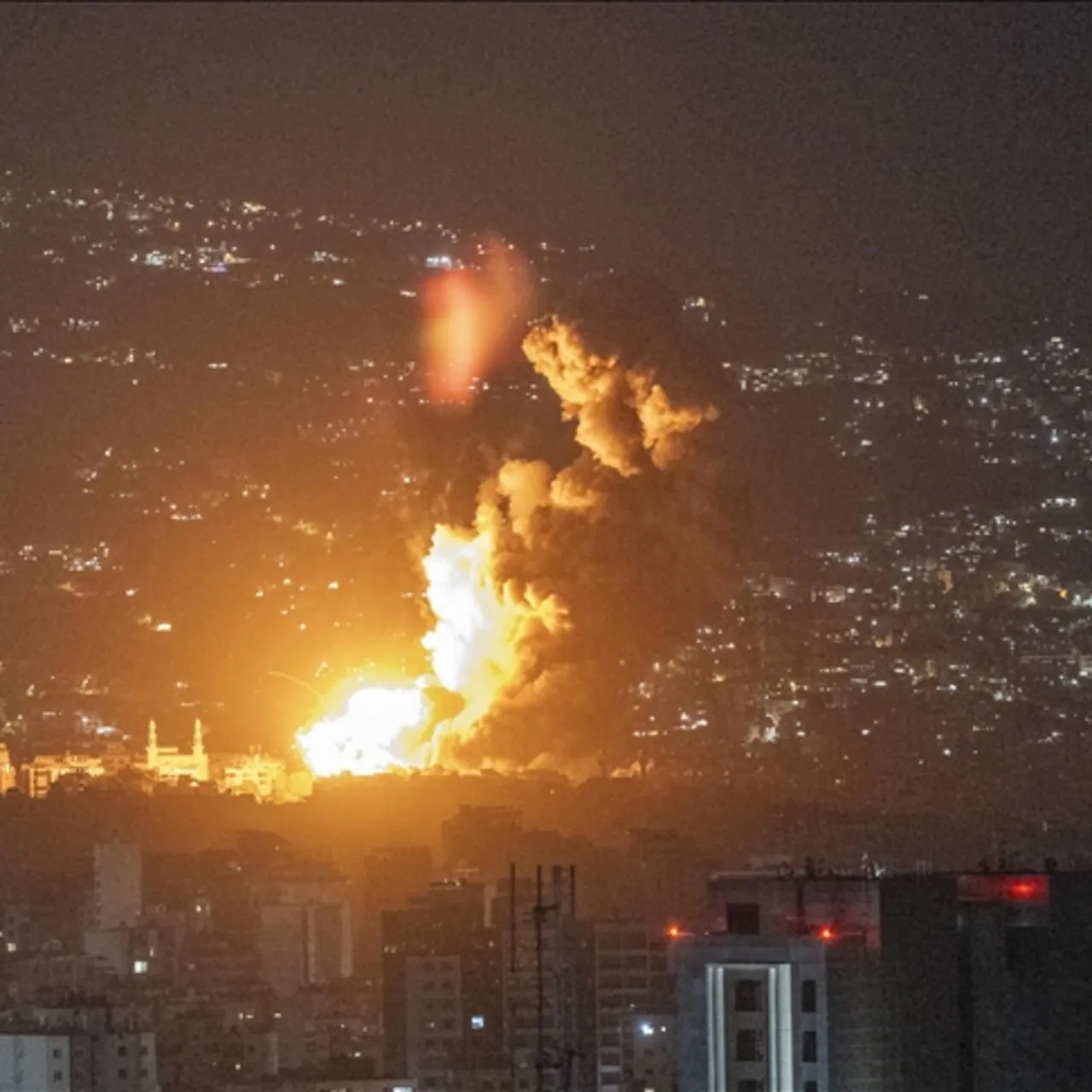 Lübnan'ın Doğusundaki Baalbek'e Düzenlenen Saldırılarda 22 Kişi Hayatını Kaybetti