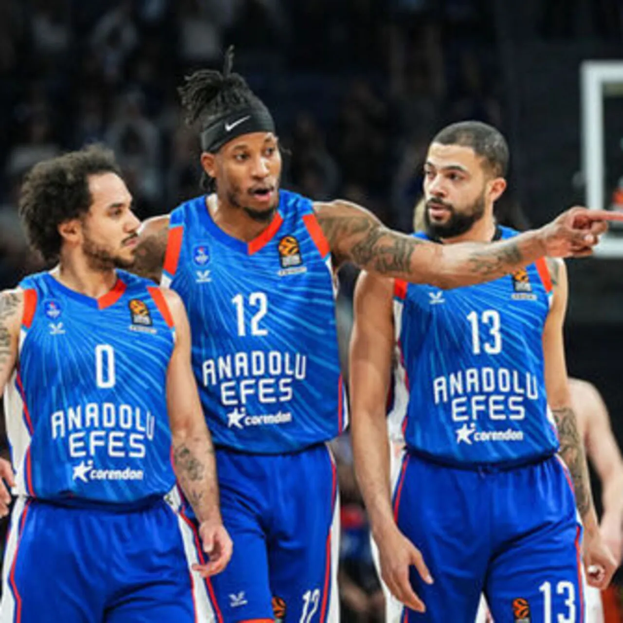 Anadolu Efes, Olympiakos Karşısında Zorlu Mücadelede!