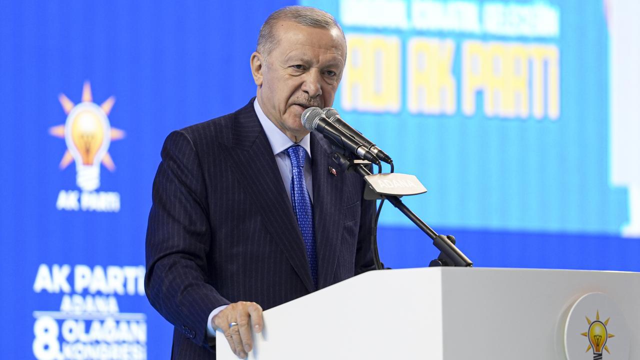 Erdoğan'dan Özel'e Çağrı: Esenyurt'tan, Beşiktaş'tan Haberin Yoksa İşini Bırak